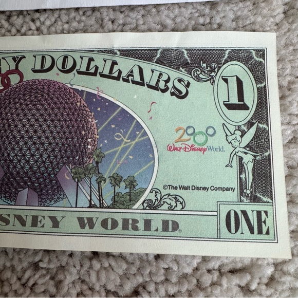 Disney 2000 $1 Dollar with Mickey Mouse - Picture 6 of 7